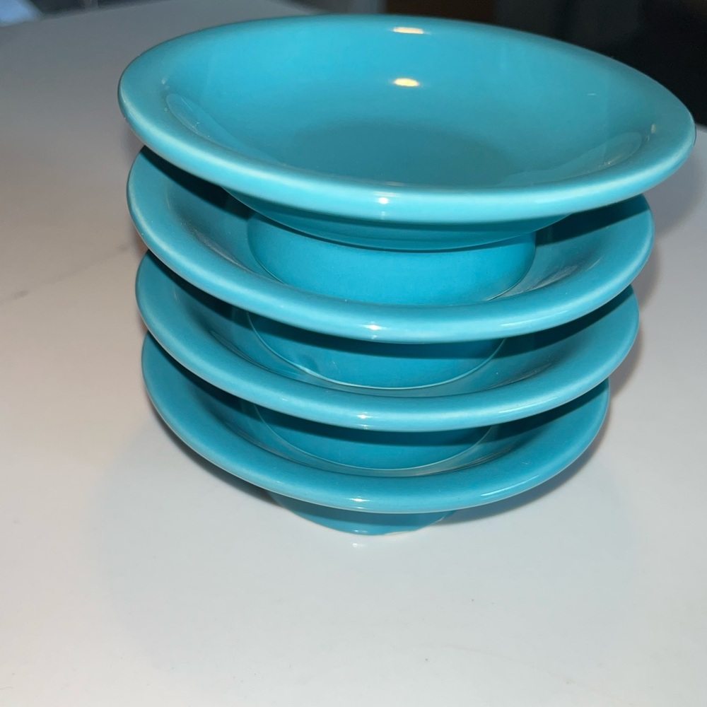 6 Crate & barrel aqua cupcake pedestals. Really festive way to serve cupcakes - Picture 5 of 8